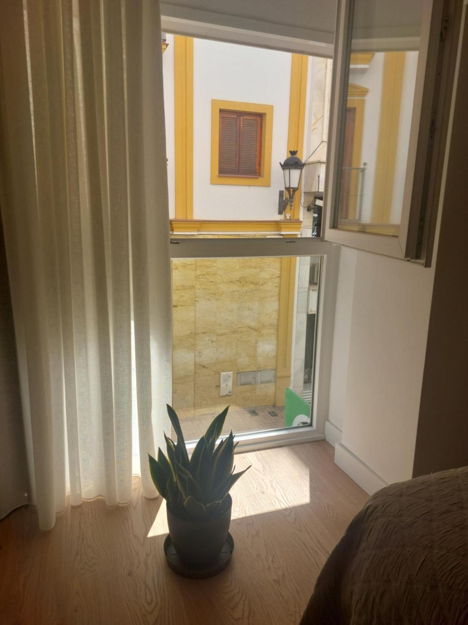 Don Miguel, Apartamento Y Parking Huelva Exterior foto